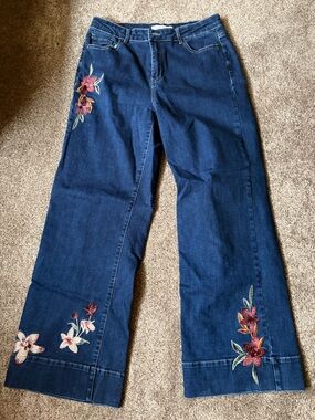 CHARLIE B Dark Blue Embroidered Jeans with Floral Detail